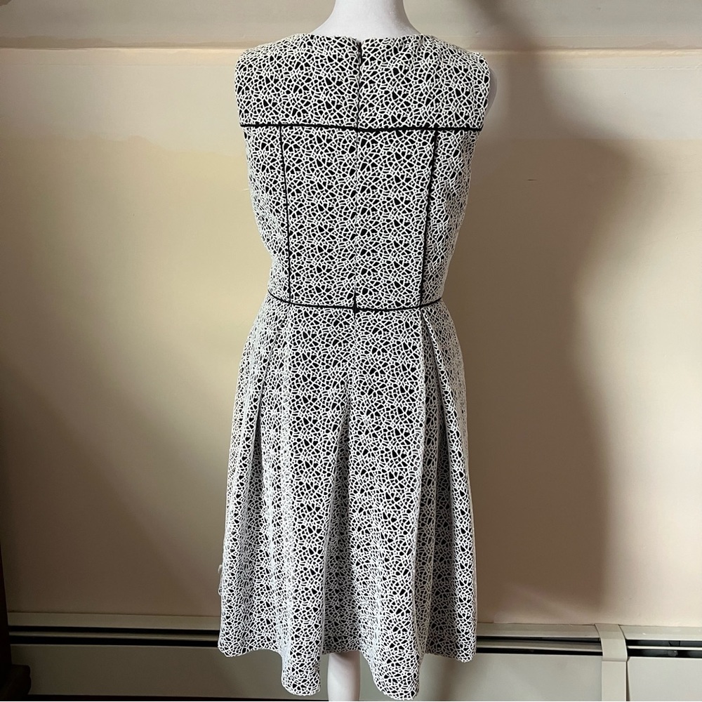 Karl Lagerfeld Black w/ Thick White Lacing Fit & Flare Cocktail Dress size 6 - Picture 4 of 5